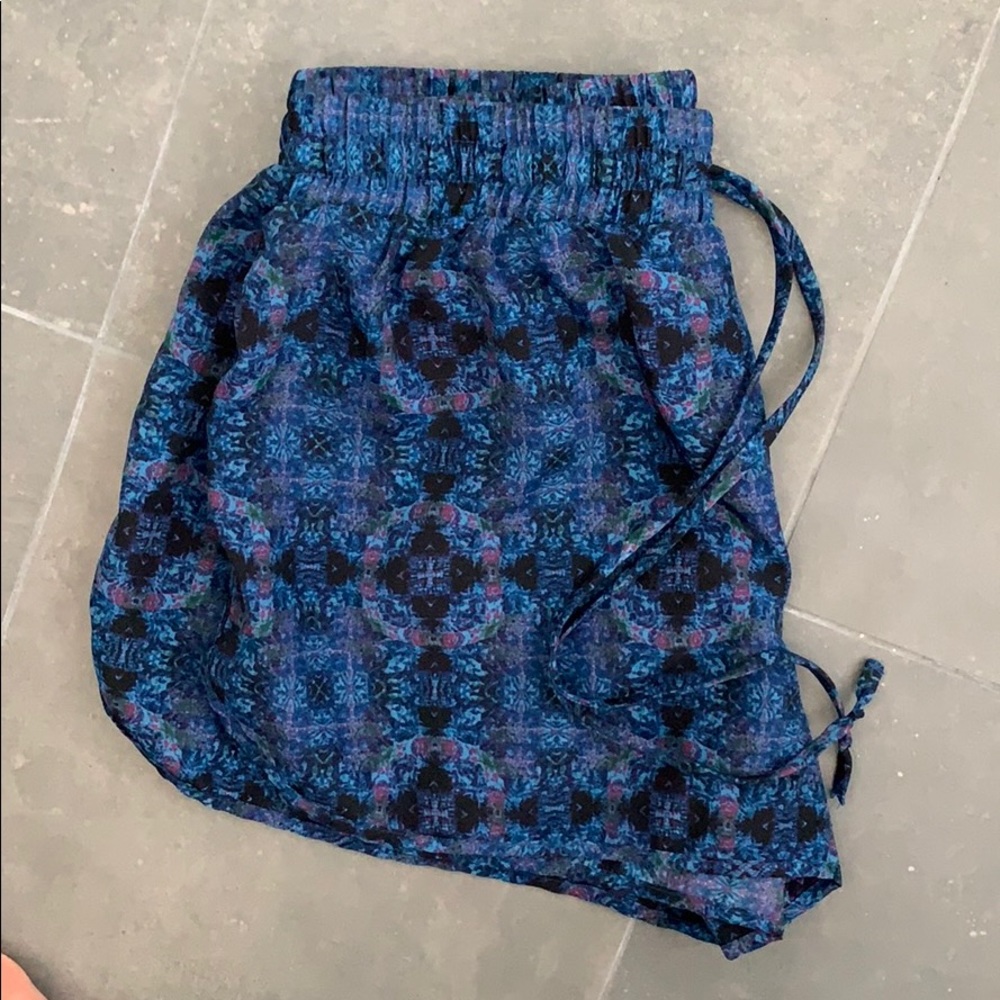 Forever 21 patterned dolphin shorts